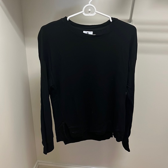 Sundry Tops - Sundry Black Long sleeve Star Shirt